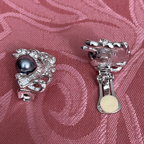 Nolan Miller Faux Gray Pearl Crystal Earrings - Picture 3 of 8